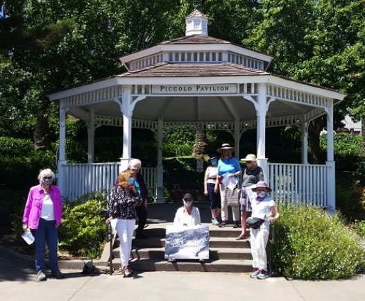 Field trippers gathered and ate lunch at the Piccolo Pavilion.